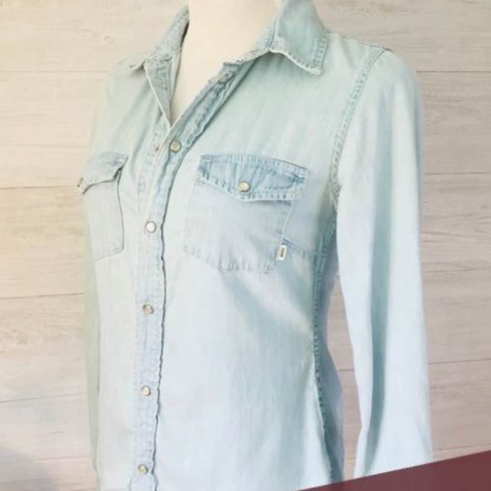 TNA Marshall Chambray shirt.  ARITZIA